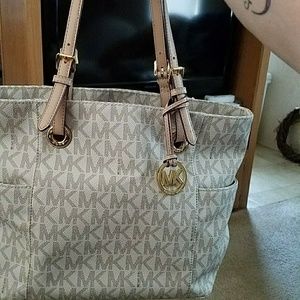 Michael Kors purse